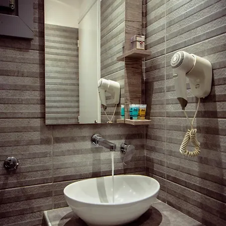 瓦尔维斯别墅酒店