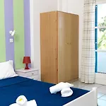 Valvis Aparthotel Perissa (Santorini)