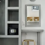Aparthotel Valvis Perissa (Santorini)