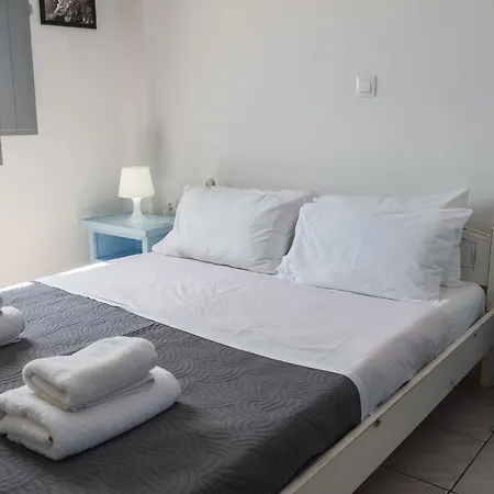 Valvis Apart Otel Perissa (Santorini)