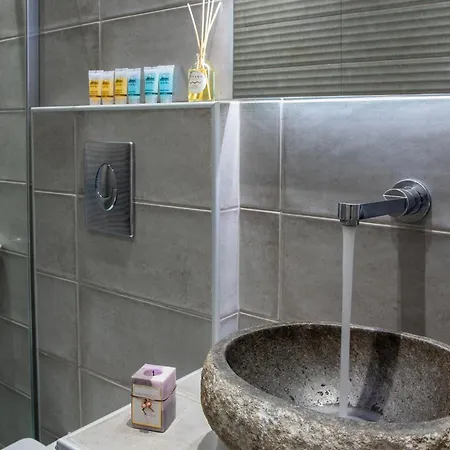 Apart Otel Valvis 4*