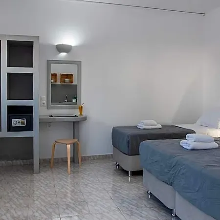 Valvis Apart Otel Perissa (Santorini)