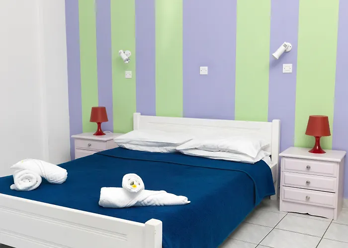 Hotel apartamentowy Valvis Perissa (Santorini)