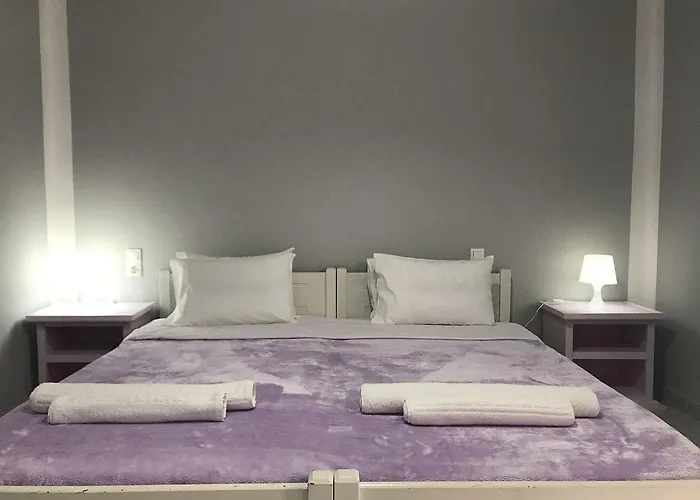 Valvis Hotel apartamentowy Perissa (Santorini)