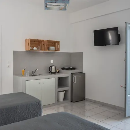 Valvis Aparthotel Perissa (Santorini)
