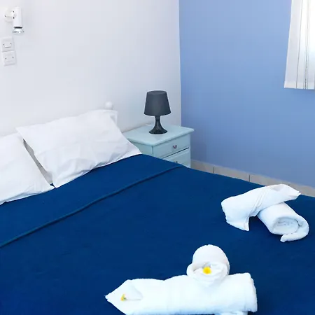 Valvis Aparthotel Perissa (Santorini)