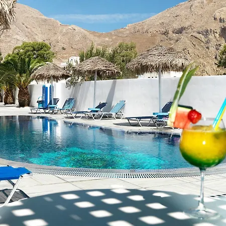 Valvis Aparthotel Perissa (Santorini)