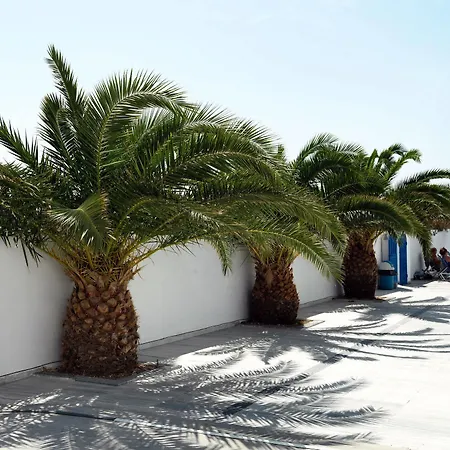 Valvis 2* Perissa (Santorini)