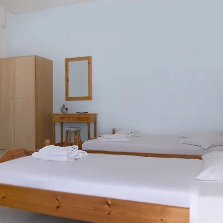 Valvis Aparthotel Perissa (Santorini)
