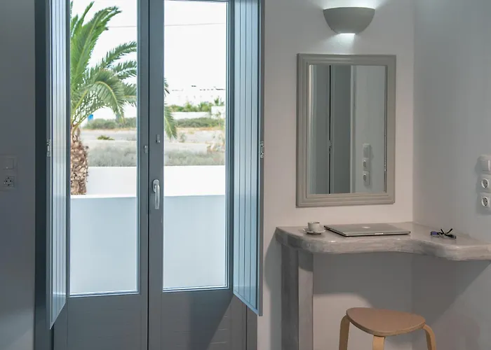 Aparthotel Valvis Perissa (Santorini)