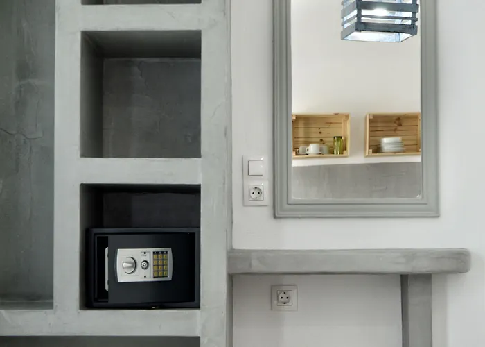 Aparthotel Valvis Perissa (Santorini)