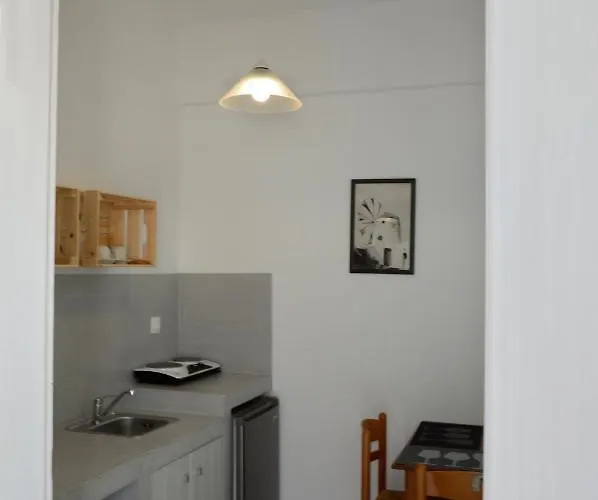 Valvis Hotel apartamentowy Perissa (Santorini)