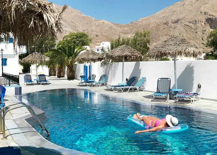 Valvis 4* Perissa (Santorini)